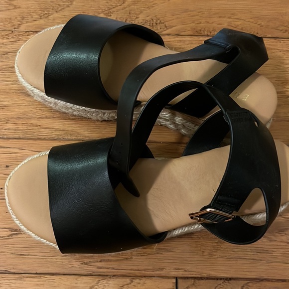 Black espadrilles platform sandals - Picture 3 of 7